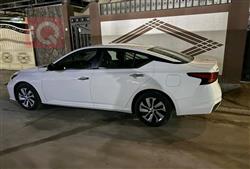 نيسان ألتيما